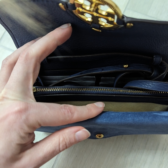 Tory Burch Miller Wallet Crossbody Bag - Picture 5 of 8